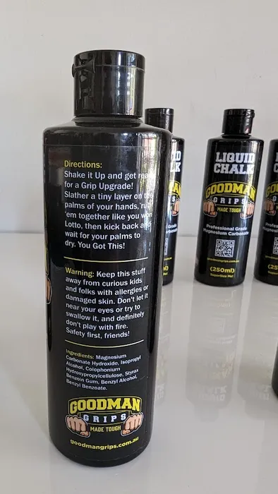 Liquid Chalk Bundle: 250ml + 50ml with Carabiner – Goodman Grips (image 5)